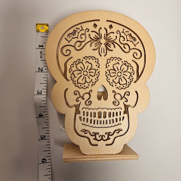 Light up wood Skull, Paper Mache skull and 3 hanging wooden Sugar Skulls DIY - Picture 4 of 6